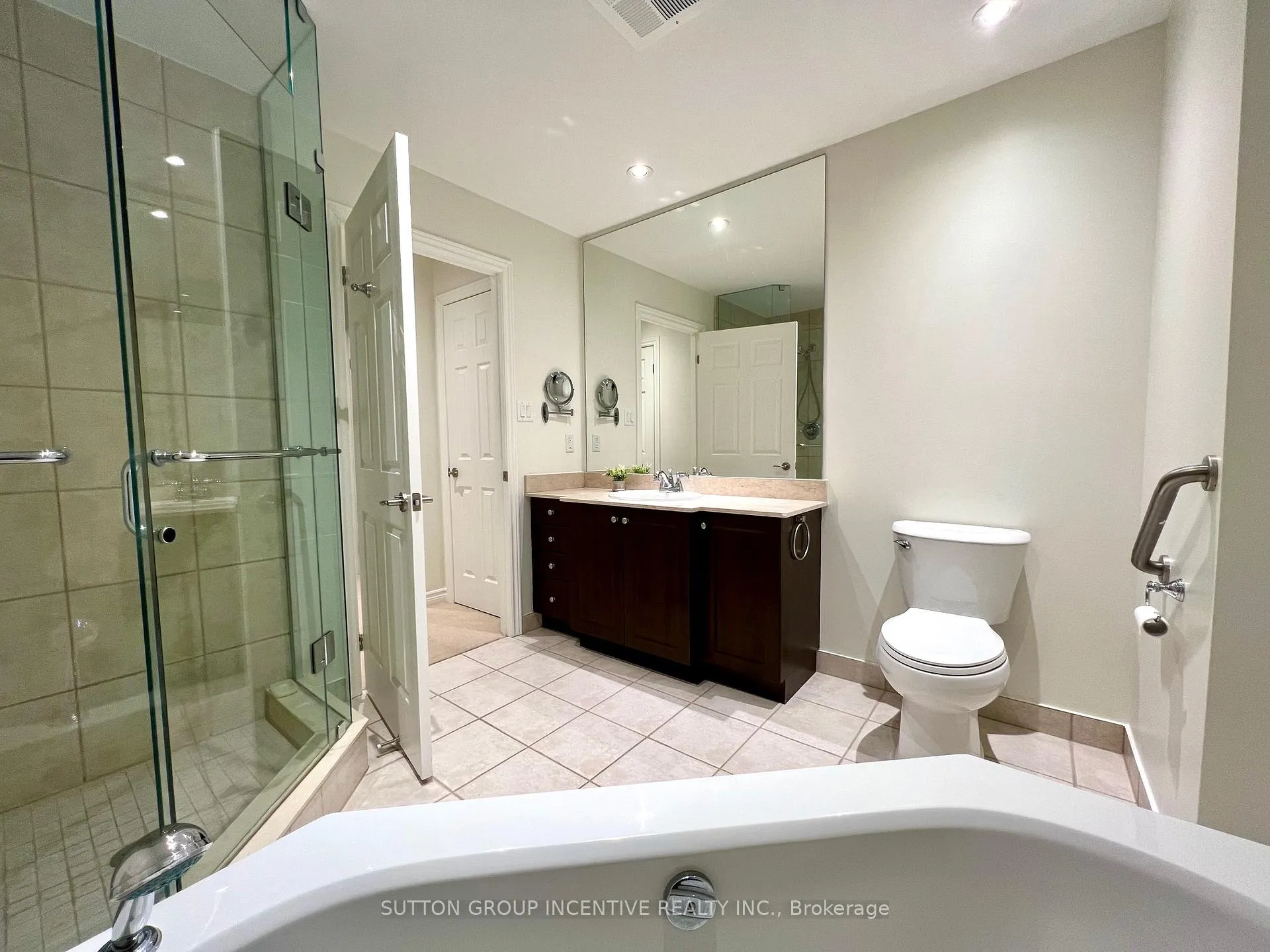 Photo 30 of Unit 1210, 37 Ellen Street, Barrie, City Centre — HOMEH