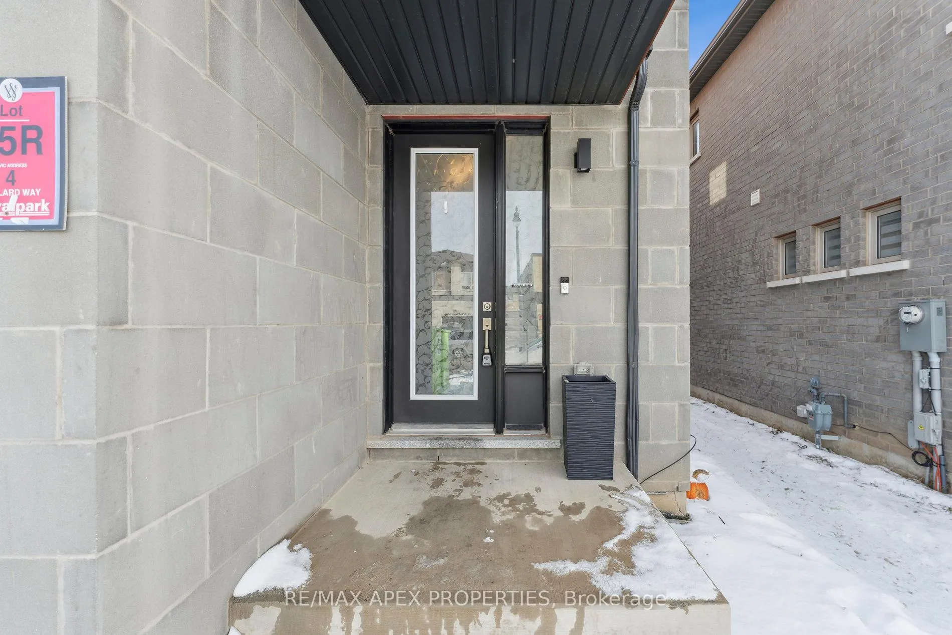 Photo 2 of 4 Lollard Way, Brampton, Bram West — HOMEH