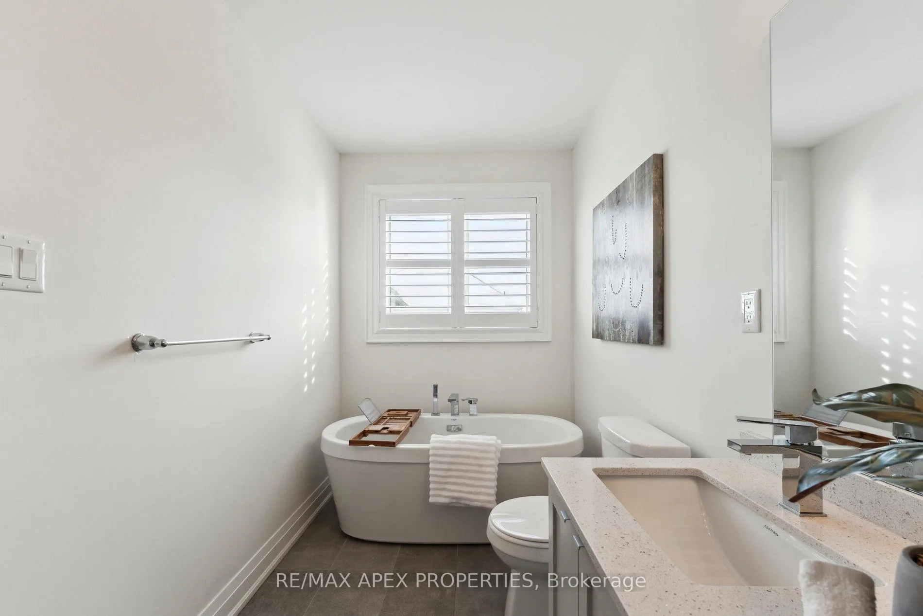 Photo 21 of 4 Lollard Way, Brampton, Bram West — HOMEH
