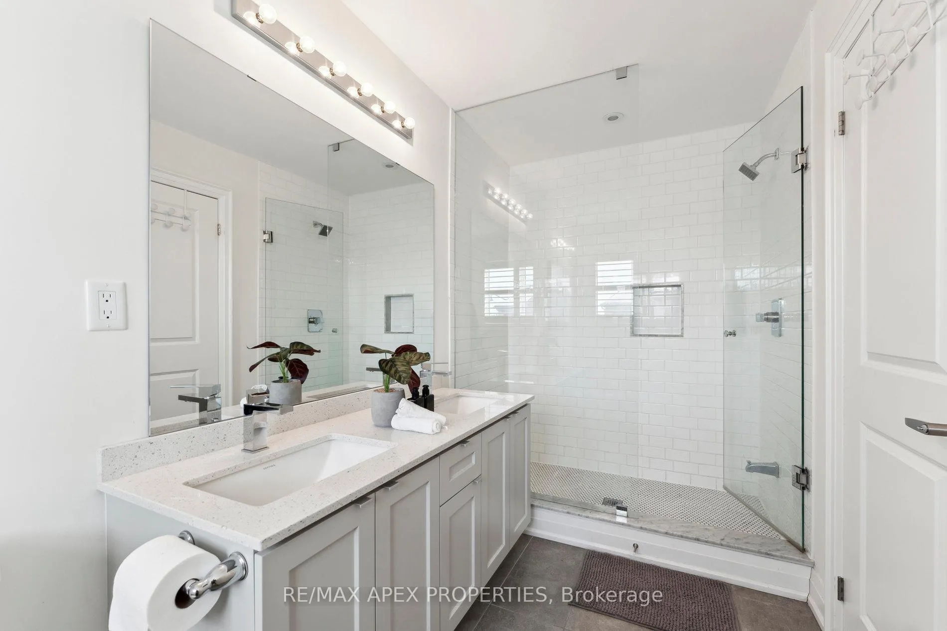 Photo 22 of 4 Lollard Way, Brampton, Bram West — HOMEH