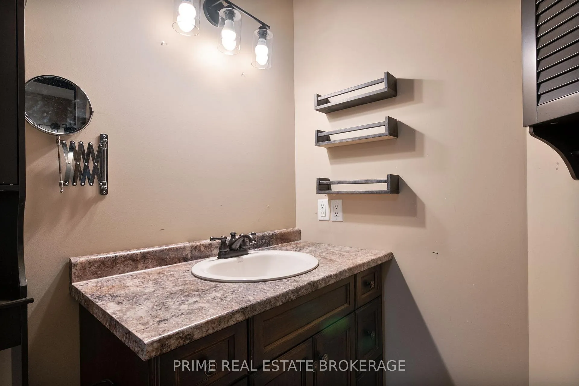 Photo 15 of 43 Bridle Path, Strathroy-Caradoc, SW — HOMEH