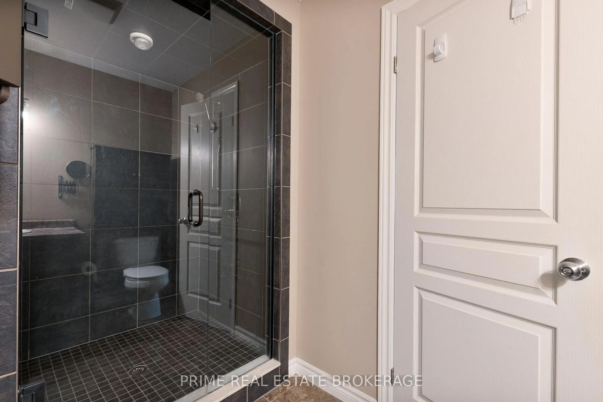 Photo 16 of 43 Bridle Path, Strathroy-Caradoc, SW — HOMEH
