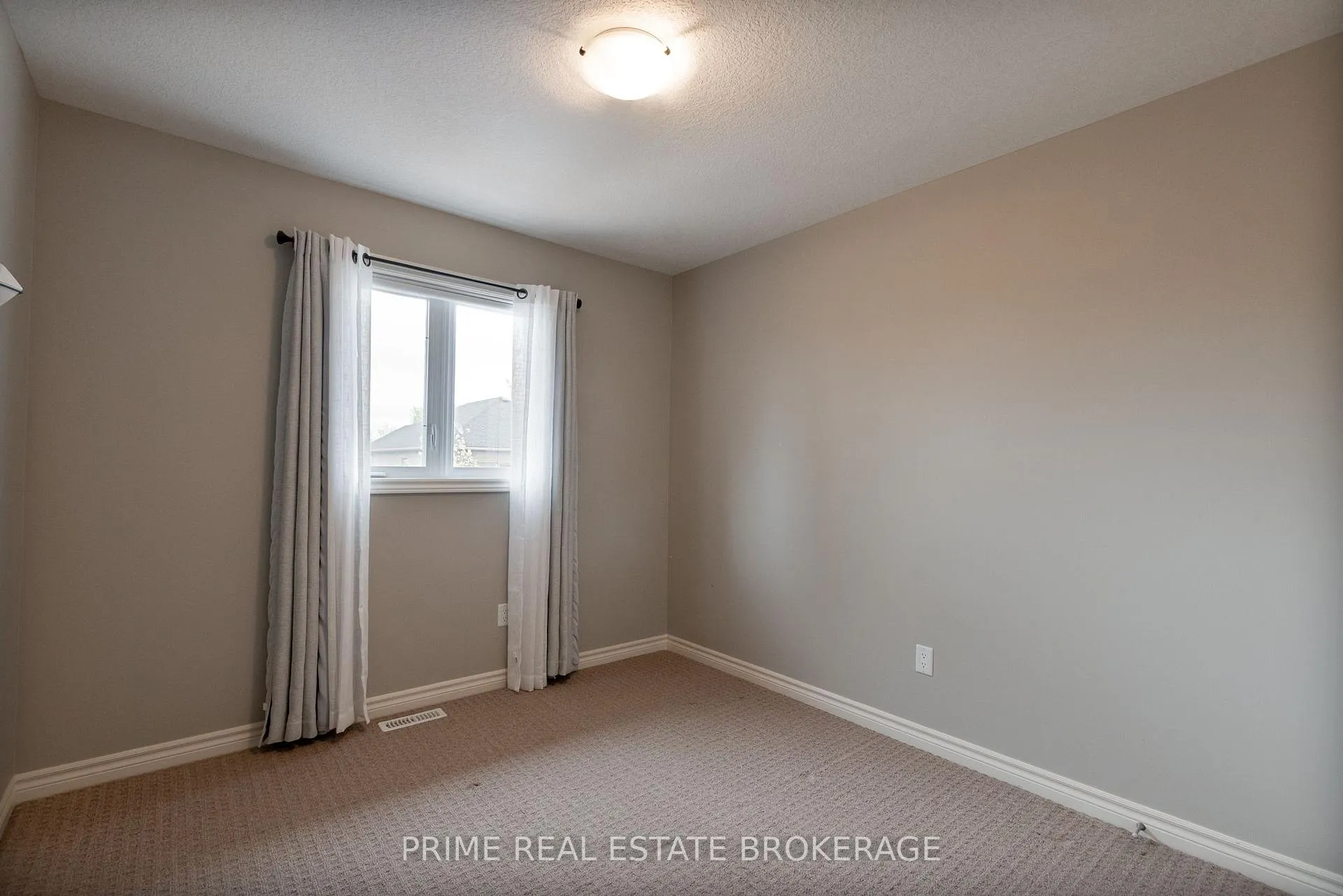 Photo 17 of 43 Bridle Path, Strathroy-Caradoc, SW — HOMEH
