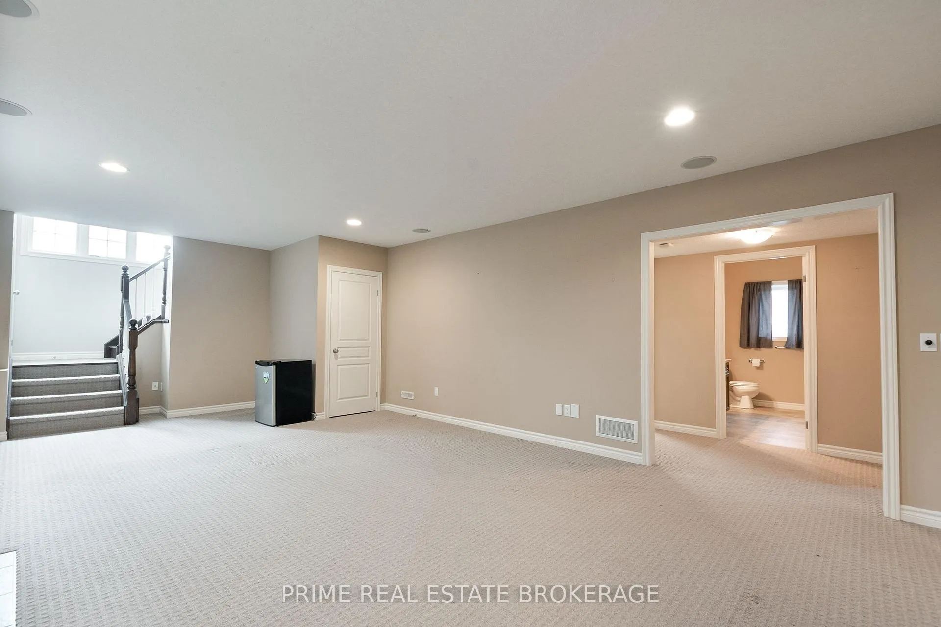 Photo 24 of 43 Bridle Path, Strathroy-Caradoc, SW — HOMEH