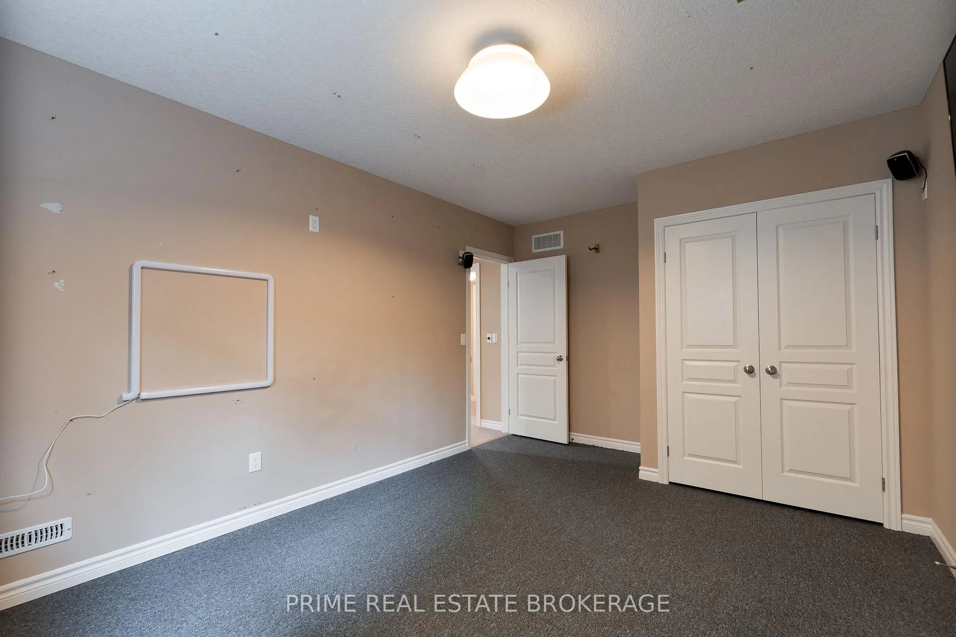 Photo 28 of 43 Bridle Path, Strathroy-Caradoc, SW — HOMEH