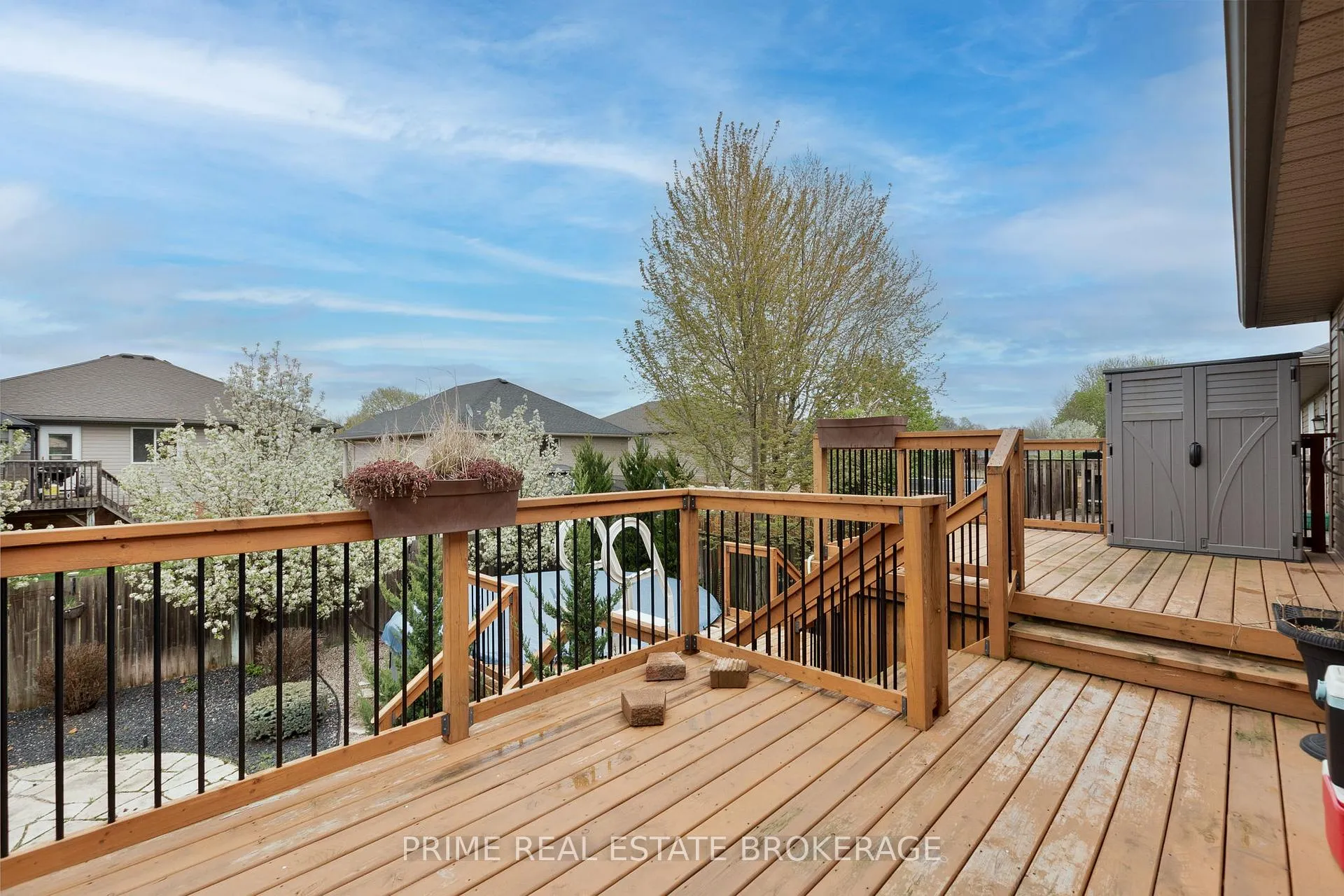 Photo 34 of 43 Bridle Path, Strathroy-Caradoc, SW — HOMEH