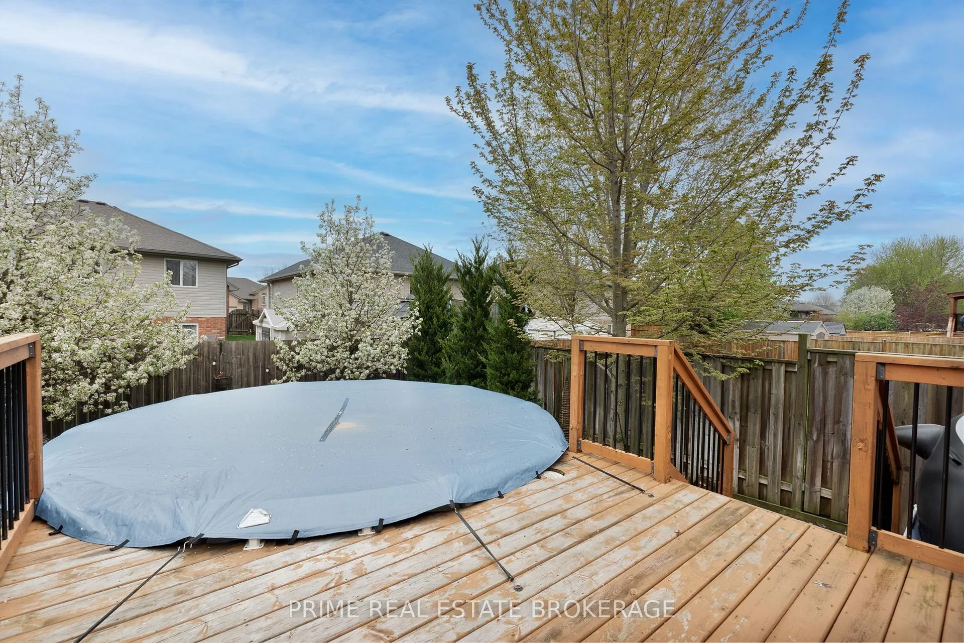 Photo 35 of 43 Bridle Path, Strathroy-Caradoc, SW — HOMEH