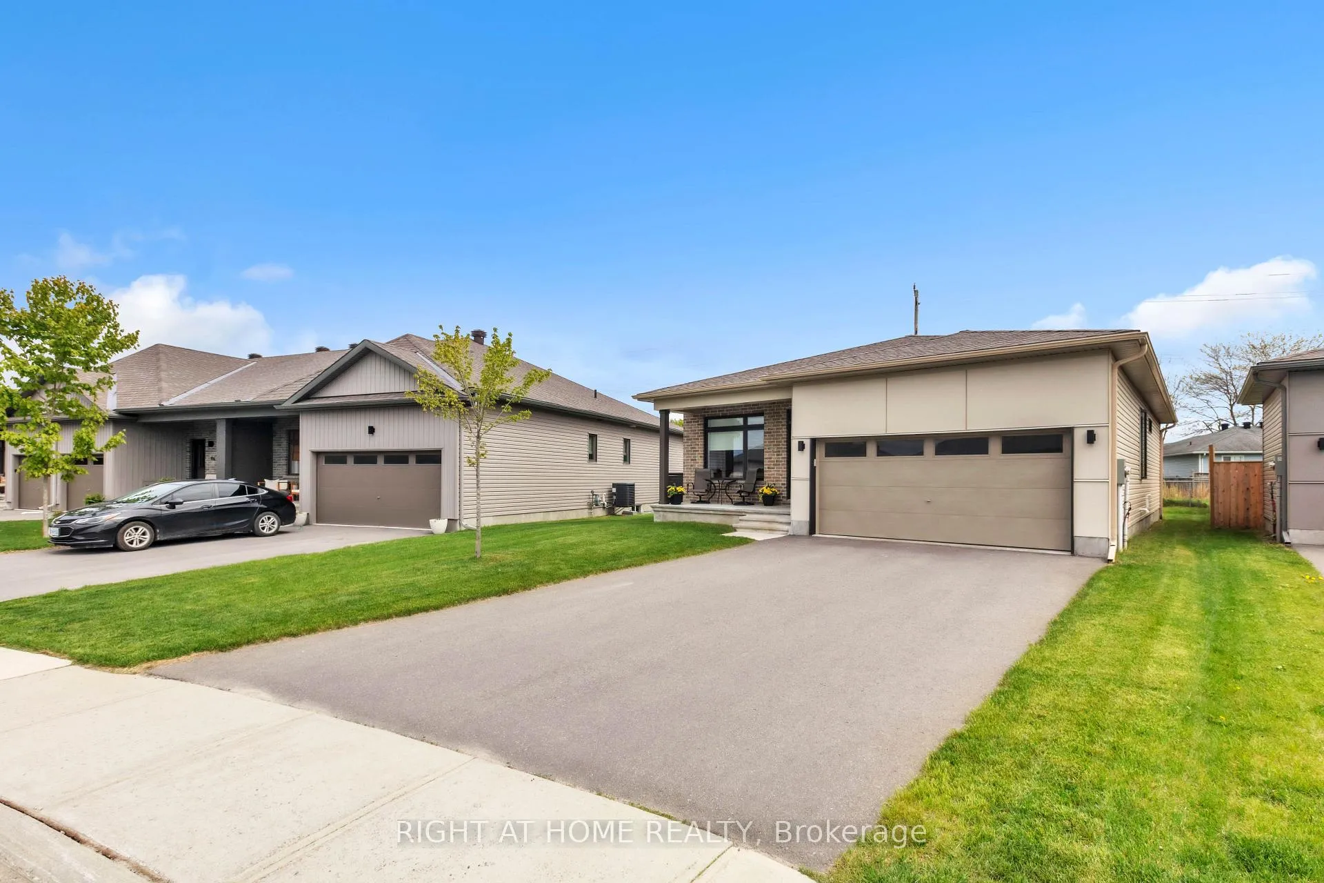 Photo 2 of 92 Tom Gavinski Street, Arnprior — HOMEH