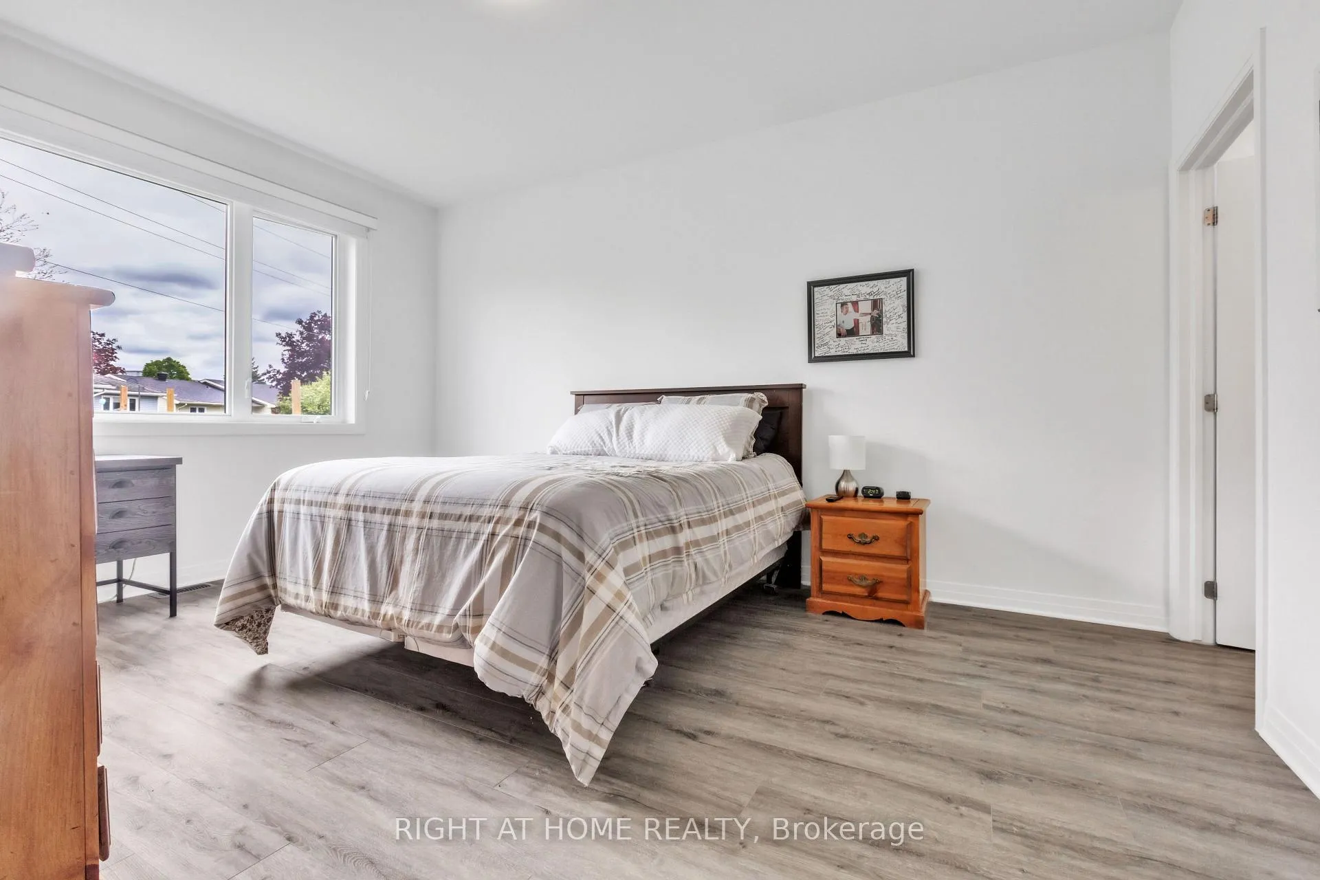 Photo 11 of 92 Tom Gavinski Street, Arnprior — HOMEH