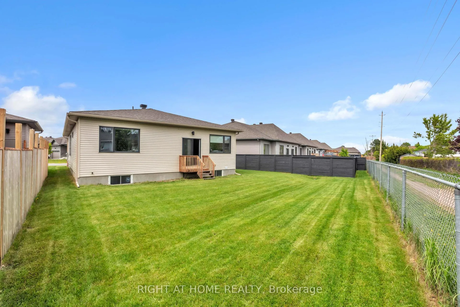 Photo 18 of 92 Tom Gavinski Street, Arnprior — HOMEH