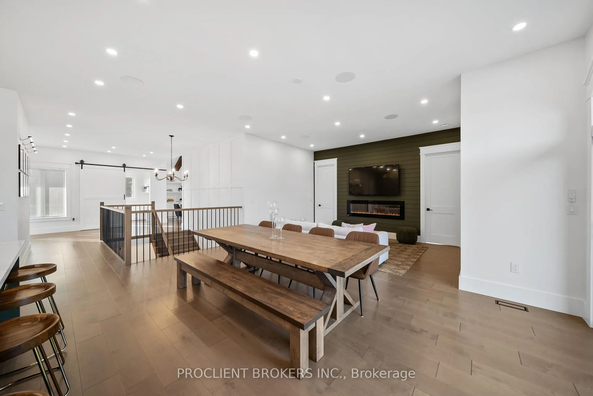 Photo 14 of 10223 Guelph Line, Milton, Rural Milton West — HOMEH