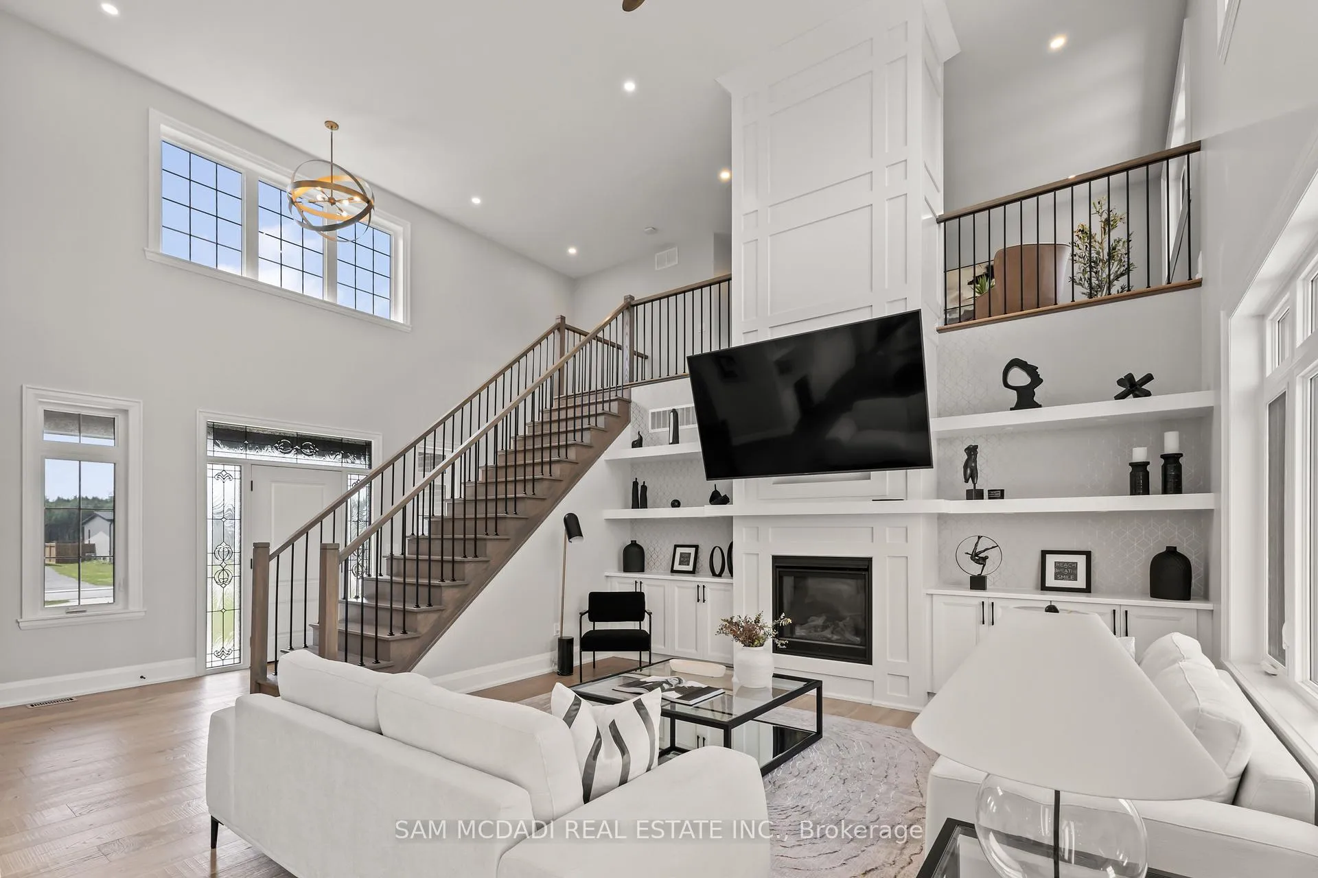 Photo 9 of 46 Charles Tilley Crescent, Clarington, Rural Clarington — HOMEH