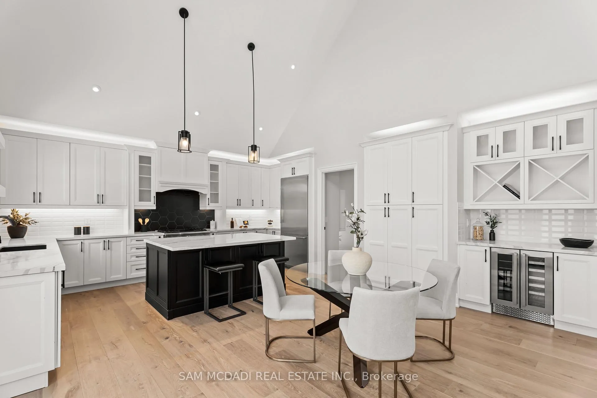 Photo 12 of 46 Charles Tilley Crescent, Clarington, Rural Clarington — HOMEH