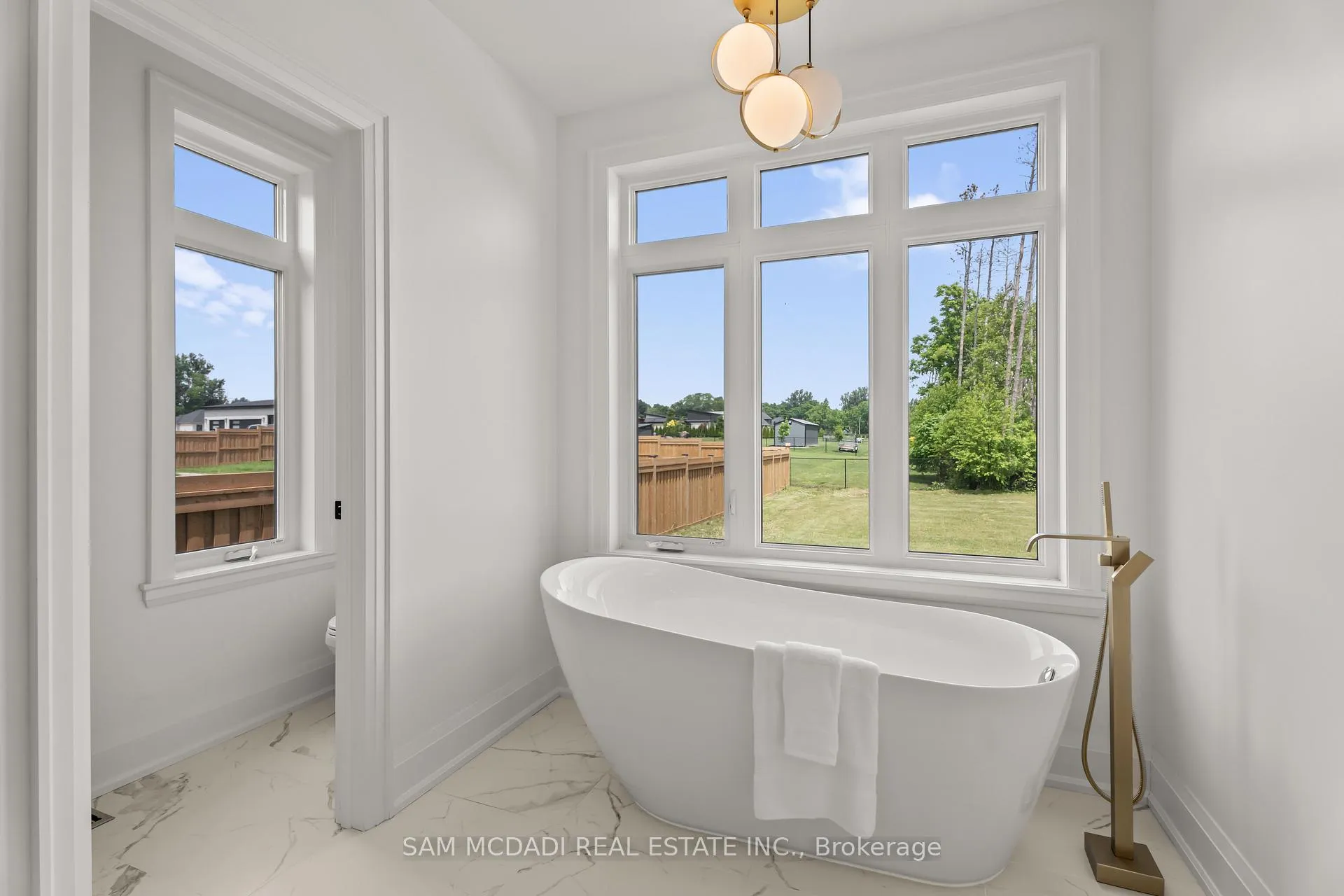 Photo 22 of 46 Charles Tilley Crescent, Clarington, Rural Clarington — HOMEH