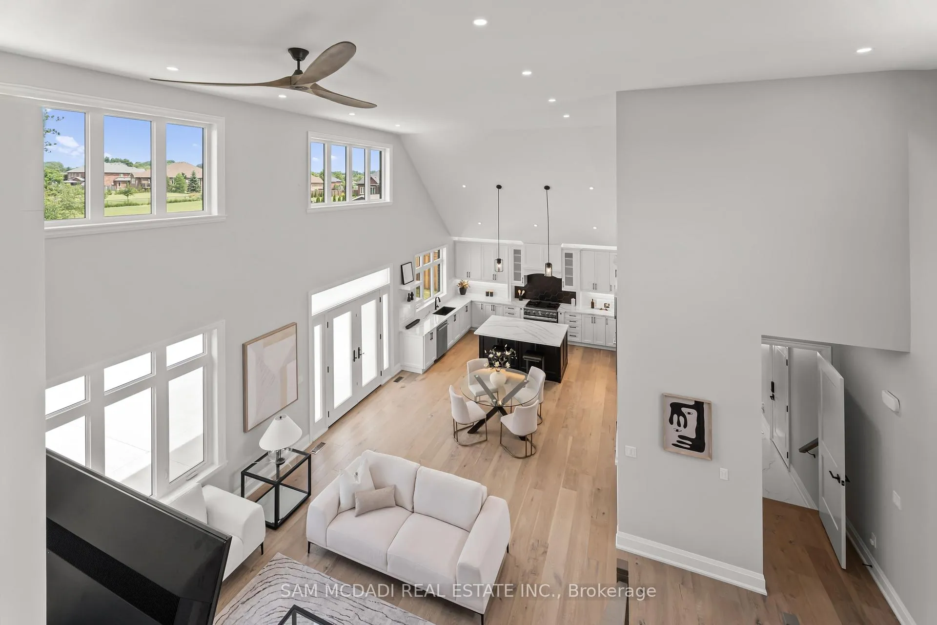 Photo 28 of 46 Charles Tilley Crescent, Clarington, Rural Clarington — HOMEH
