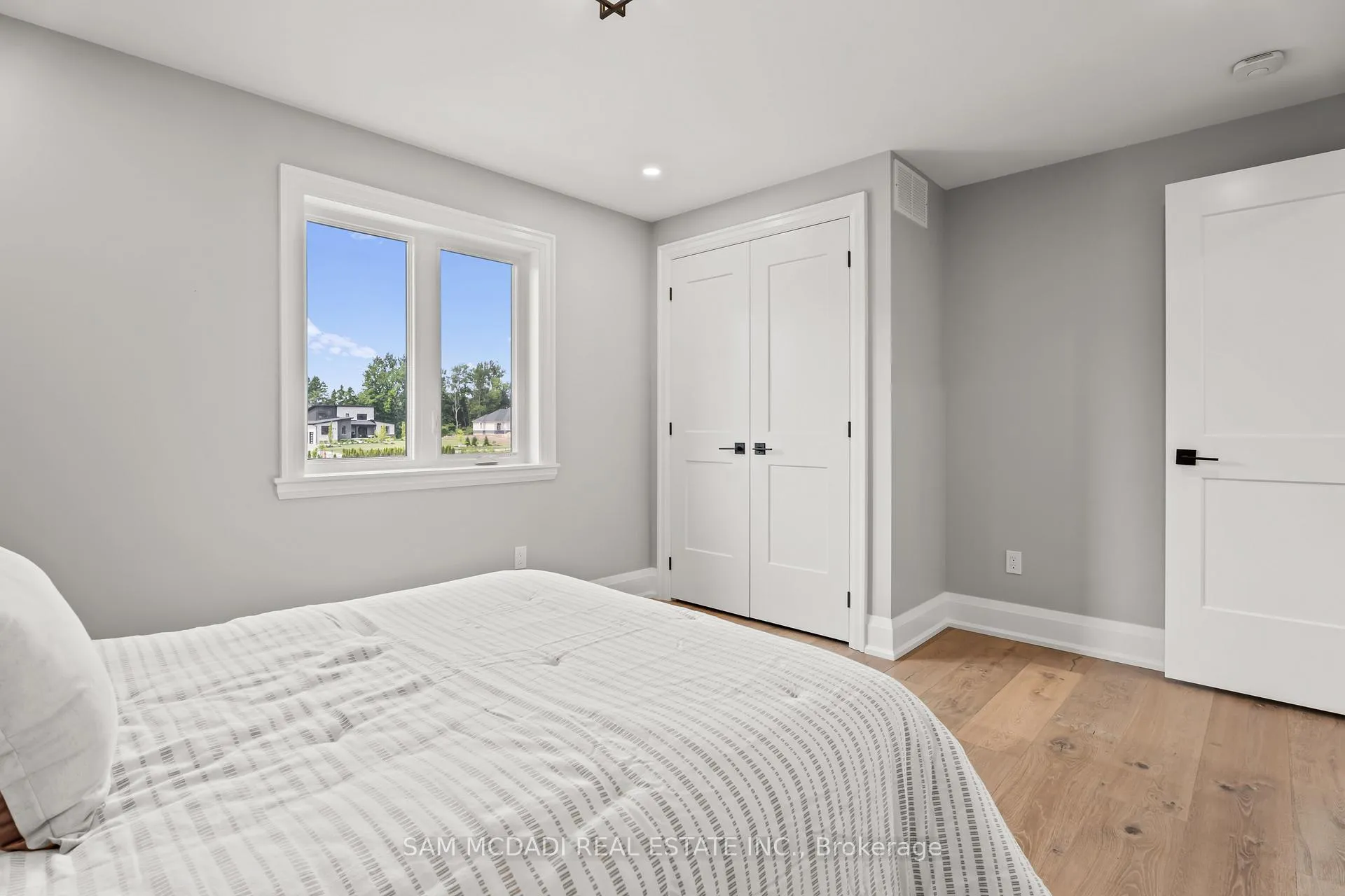 Photo 33 of 46 Charles Tilley Crescent, Clarington, Rural Clarington — HOMEH