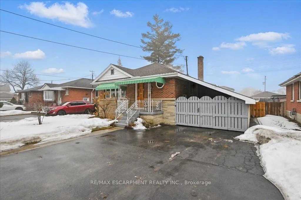 Photo 2 of 503 Upper Gage Avenue, Hamilton, Sunninghill — HOMEH