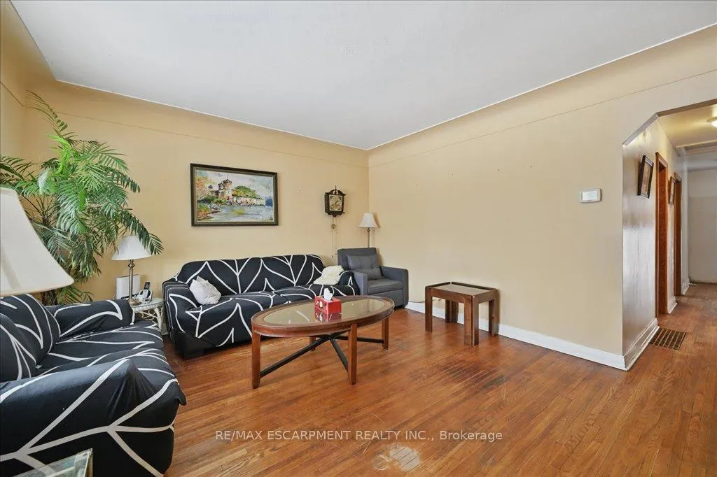 Photo 6 of 503 Upper Gage Avenue, Hamilton, Sunninghill — HOMEH