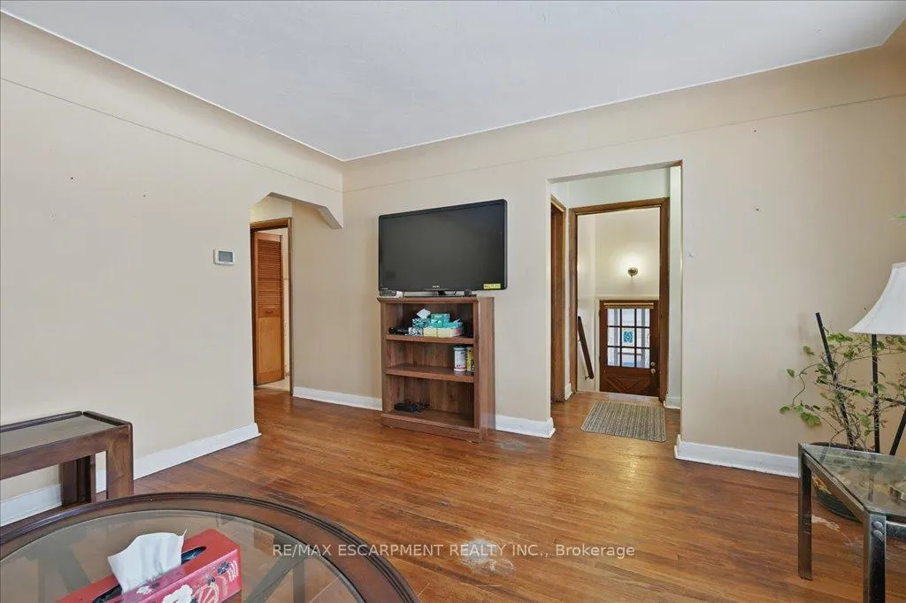 Photo 8 of 503 Upper Gage Avenue, Hamilton, Sunninghill — HOMEH