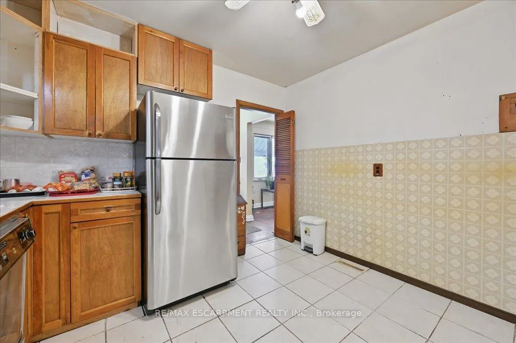 Photo 11 of 503 Upper Gage Avenue, Hamilton, Sunninghill — HOMEH