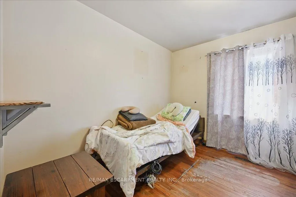 Photo 12 of 503 Upper Gage Avenue, Hamilton, Sunninghill — HOMEH