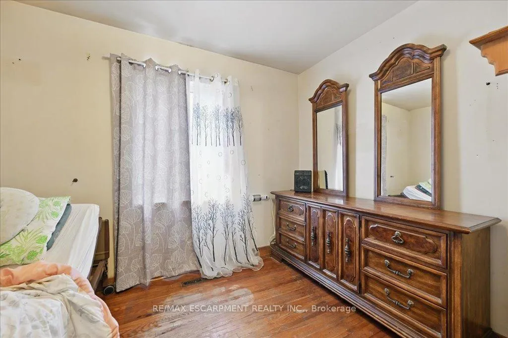 Photo 13 of 503 Upper Gage Avenue, Hamilton, Sunninghill — HOMEH