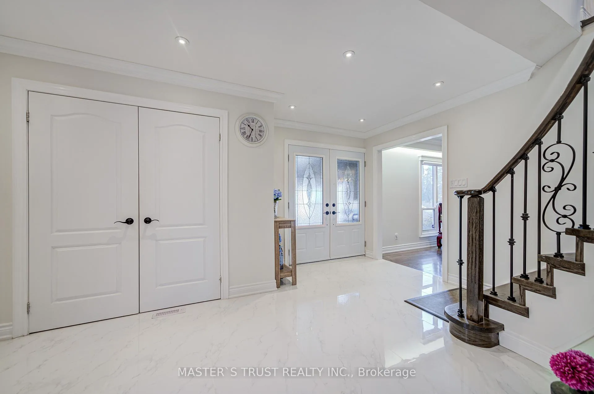 Photo 5 of 72 Rose Way, Markham, Markham Village — HOMEH