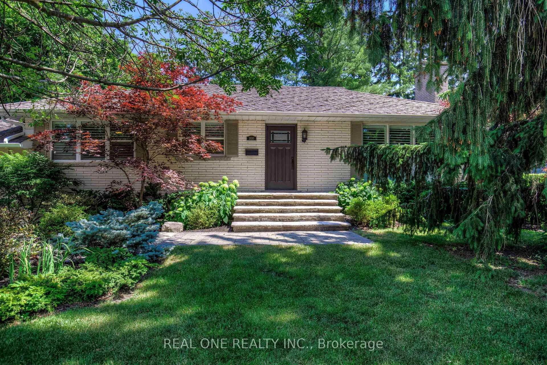 Photo 3 of 2030 Duncan Road, Oakville, Ford — HOMEH