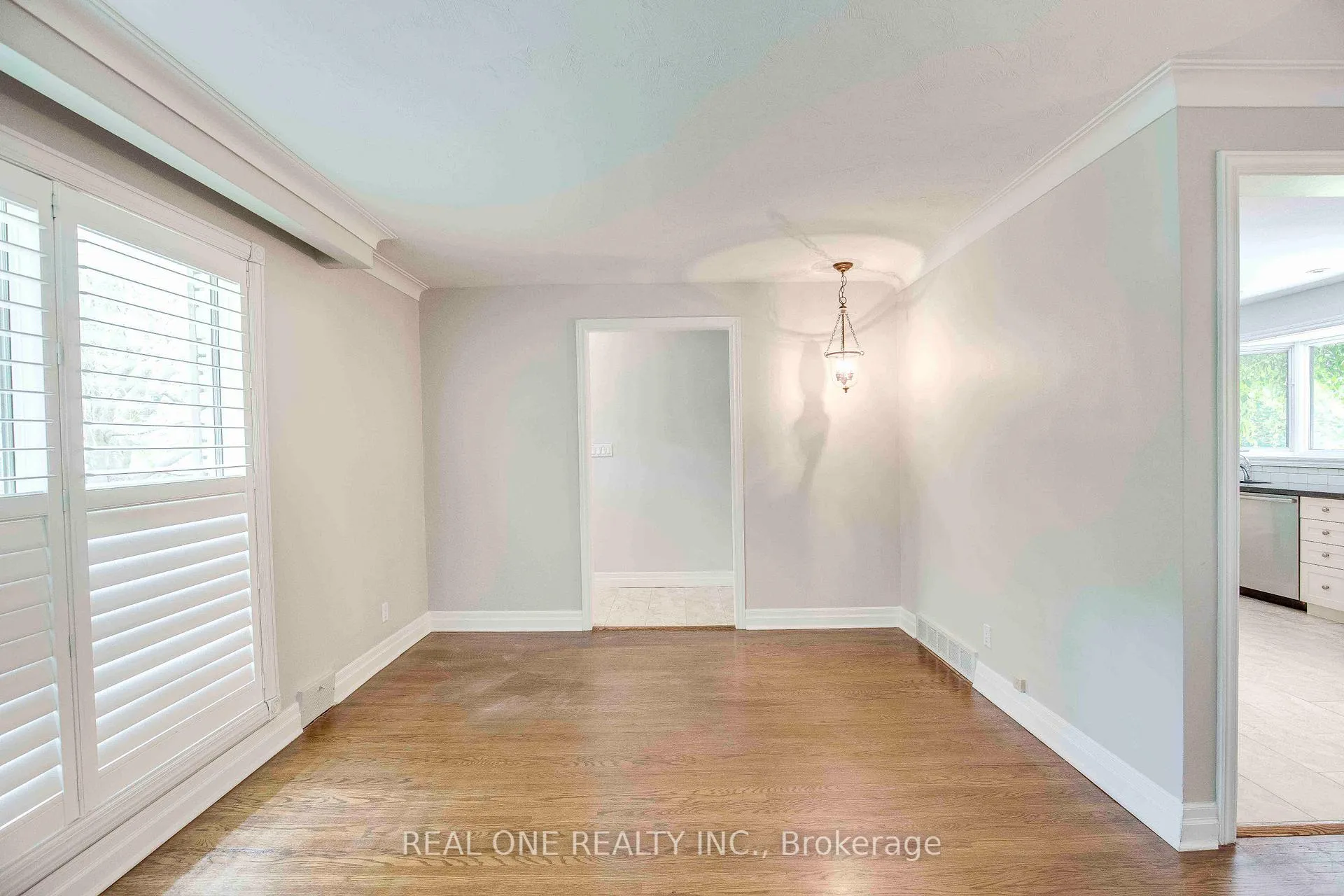 Photo 10 of 2030 Duncan Road, Oakville, Ford — HOMEH
