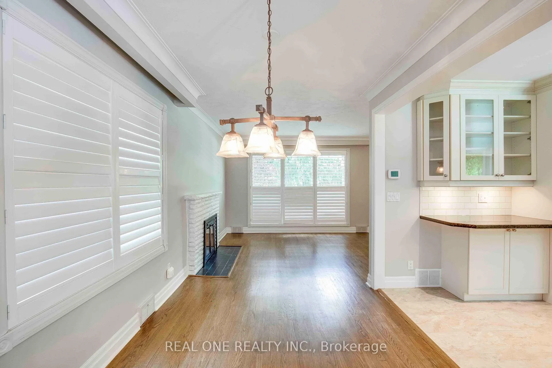 Photo 11 of 2030 Duncan Road, Oakville, Ford — HOMEH