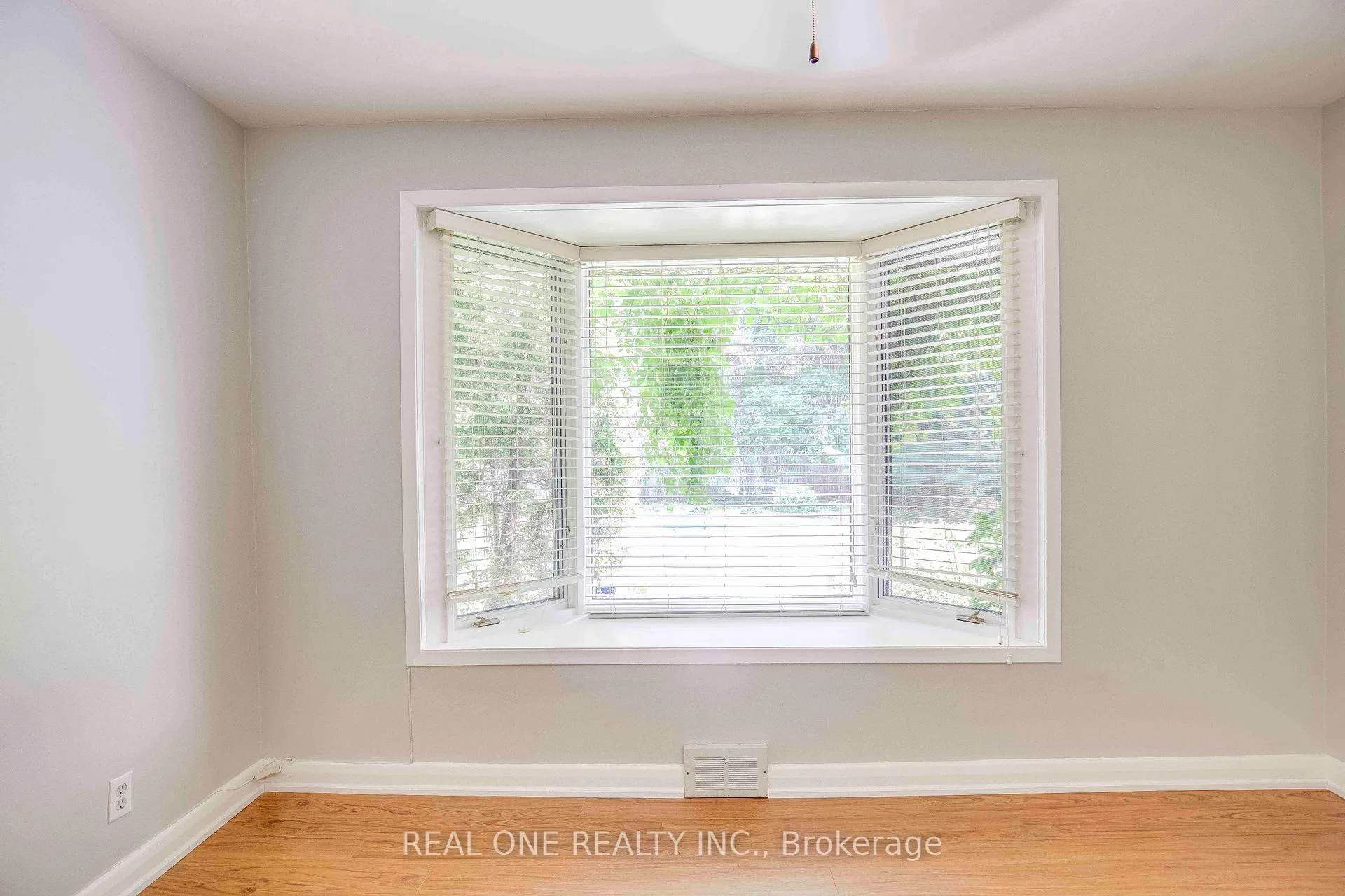 Photo 23 of 2030 Duncan Road, Oakville, Ford — HOMEH