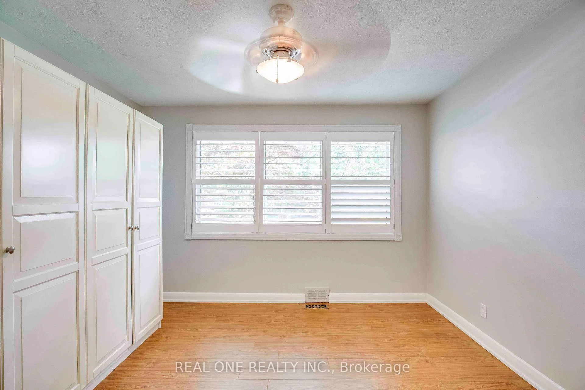 Photo 25 of 2030 Duncan Road, Oakville, Ford — HOMEH