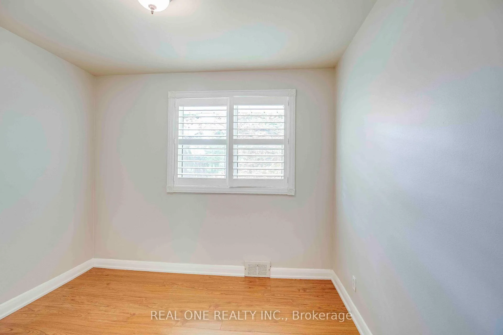 Photo 28 of 2030 Duncan Road, Oakville, Ford — HOMEH