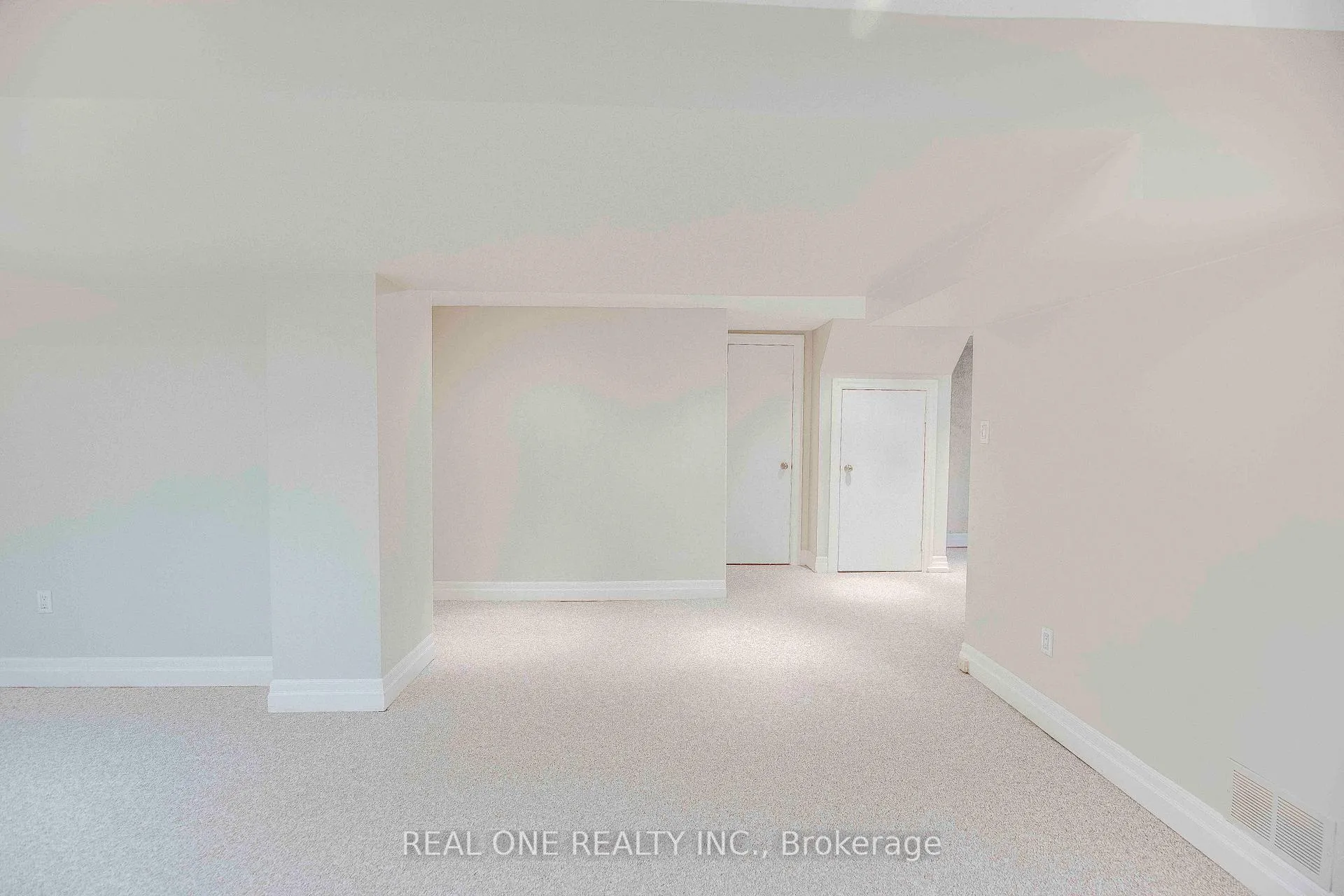 Photo 36 of 2030 Duncan Road, Oakville, Ford — HOMEH