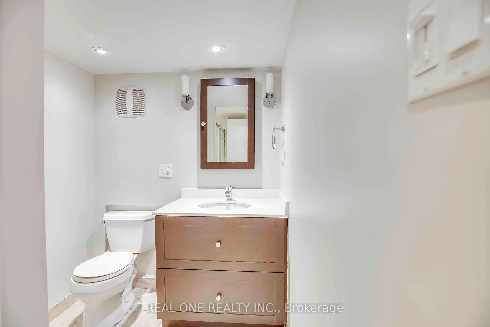 Photo 38 of 2030 Duncan Road, Oakville, Ford — HOMEH