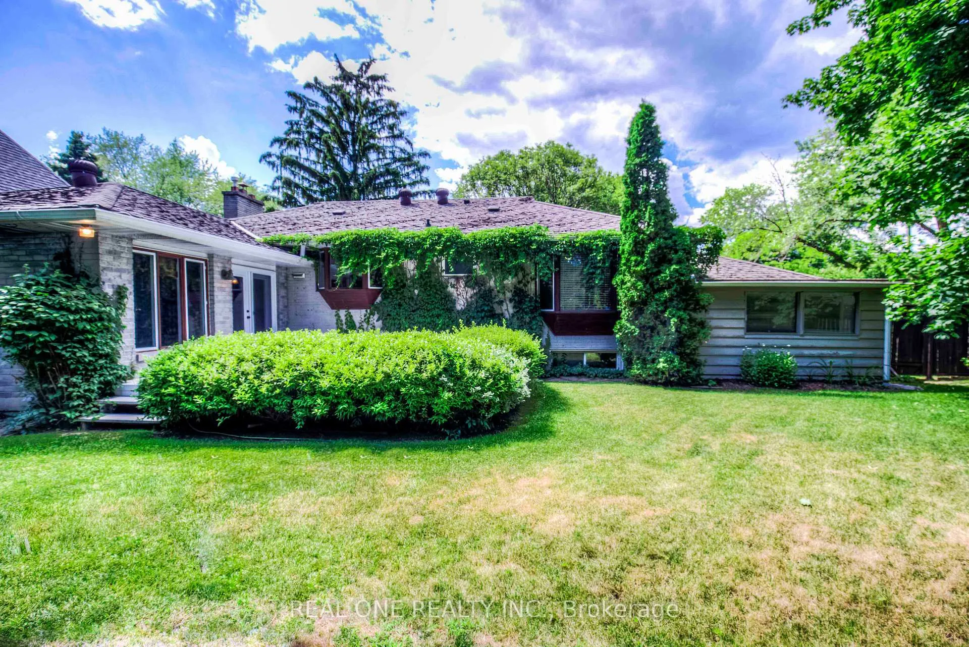 Photo 45 of 2030 Duncan Road, Oakville, Ford — HOMEH