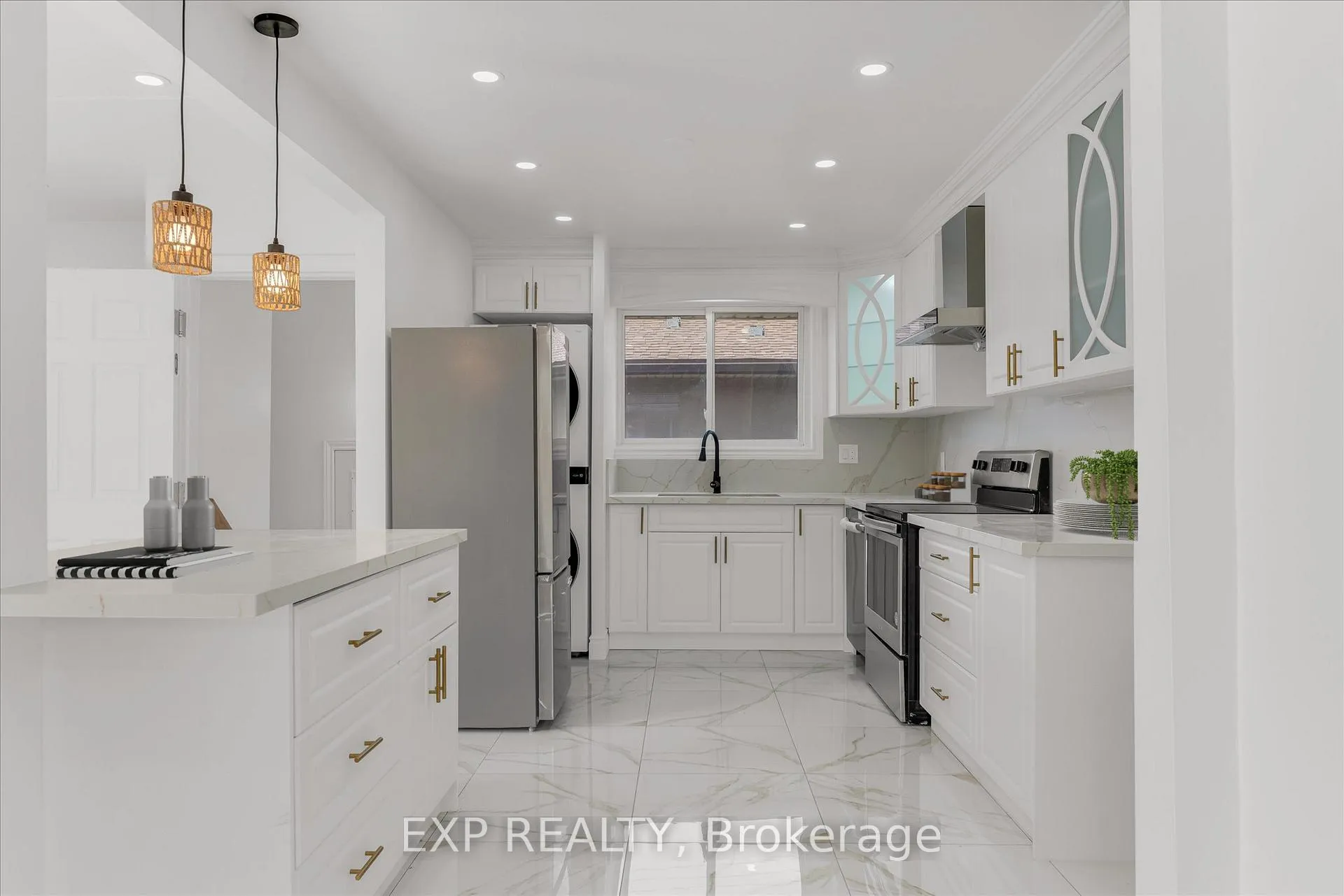 Photo 3 of 56 Moxley Drive, Hamilton, Lisgar — HOMEH