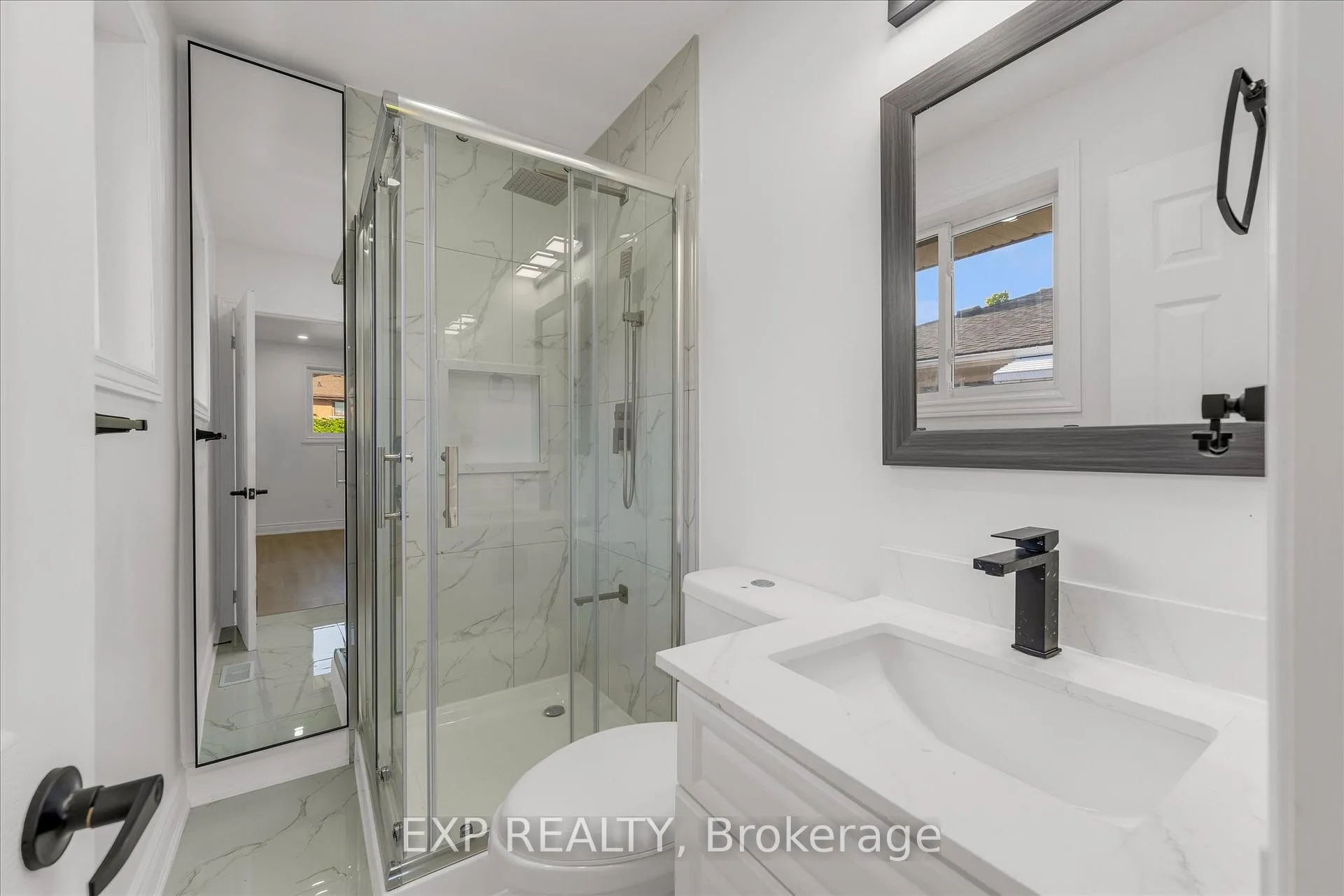 Photo 14 of 56 Moxley Drive, Hamilton, Lisgar — HOMEH