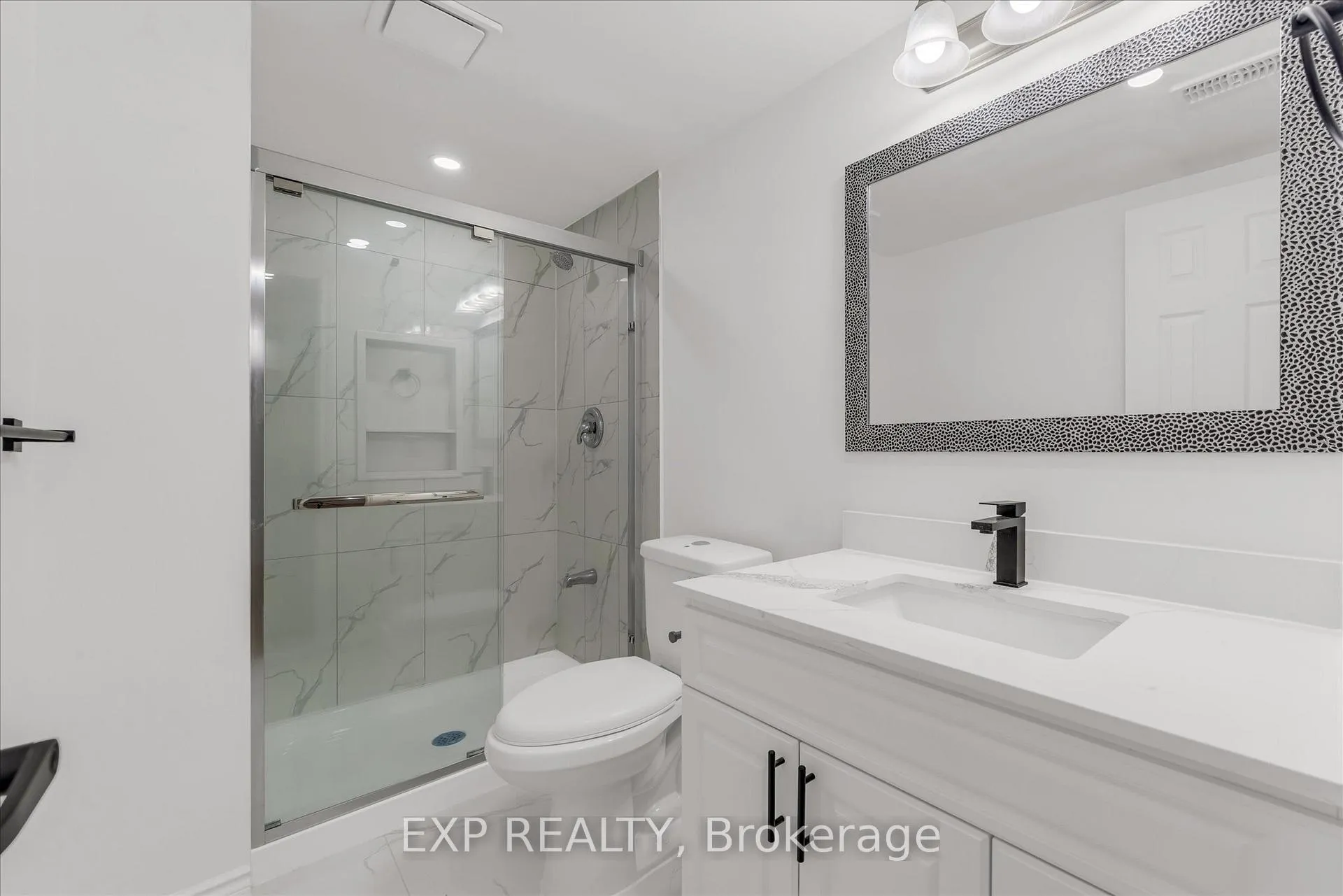 Photo 32 of 56 Moxley Drive, Hamilton, Lisgar — HOMEH