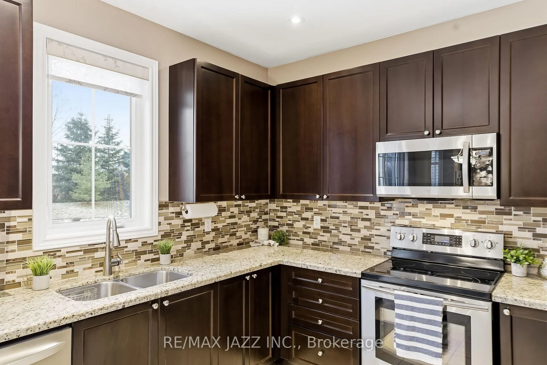 Photo 18 of 2415 Winlord Place, Oshawa, Windfields — HOMEH