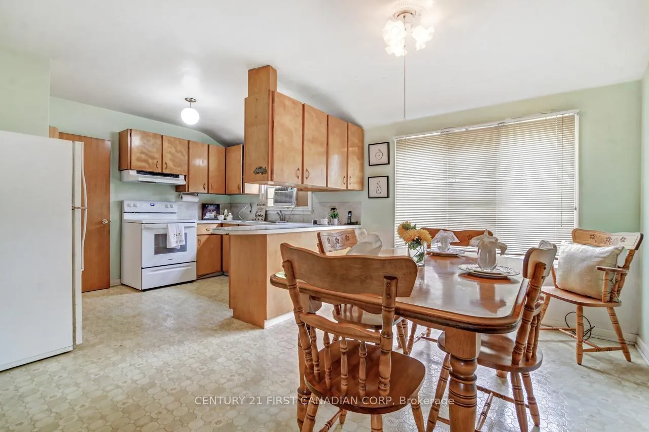 Photo 9 of 373 Beattie Street, Strathroy-Caradoc, SW — HOMEH