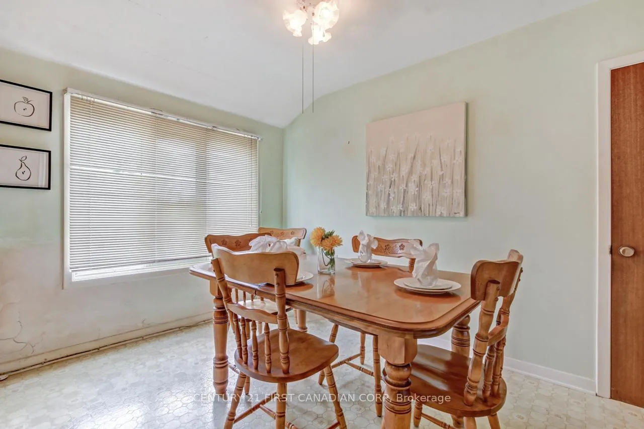 Photo 10 of 373 Beattie Street, Strathroy-Caradoc, SW — HOMEH