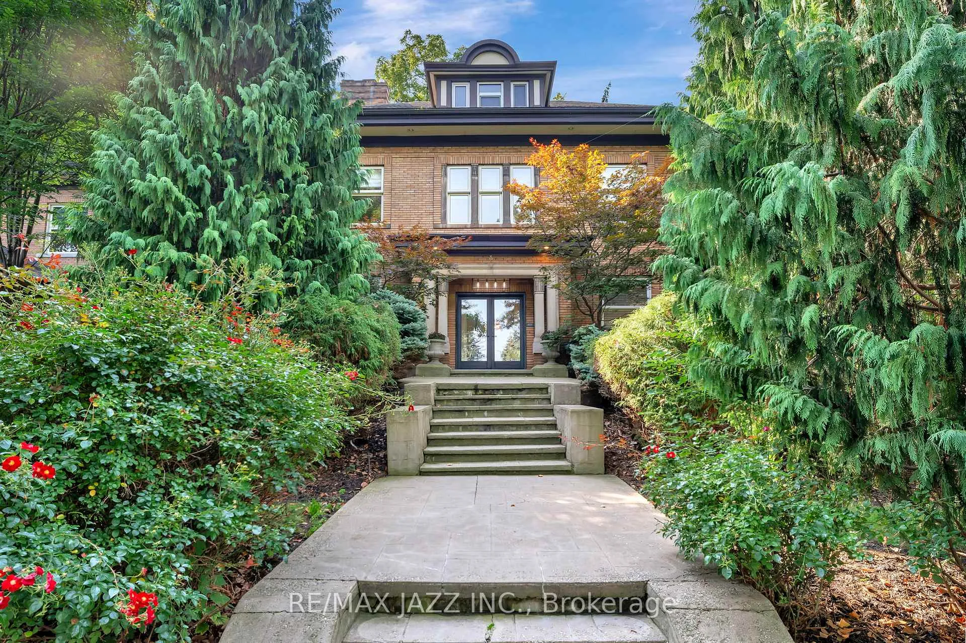 Photo 3 of 407 Queen Street S, Hamilton, Durand — HOMEH