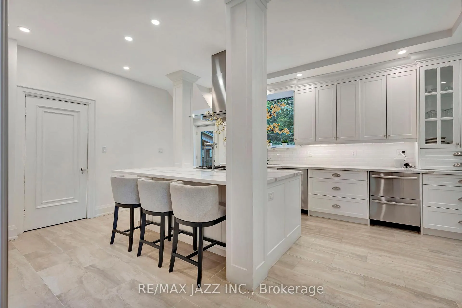 Photo 12 of 407 Queen Street S, Hamilton, Durand — HOMEH