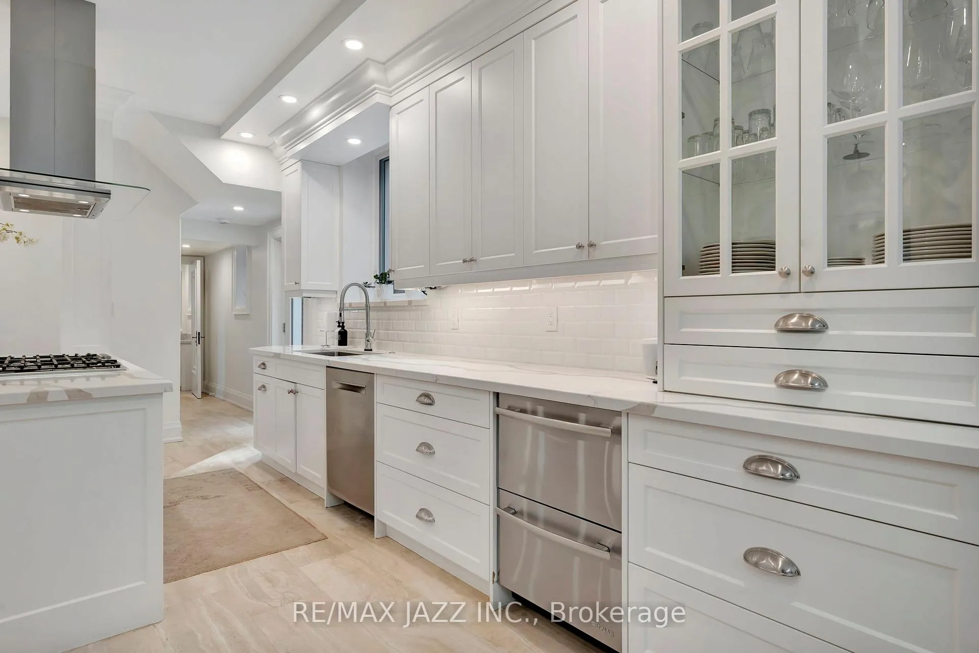 Photo 13 of 407 Queen Street S, Hamilton, Durand — HOMEH