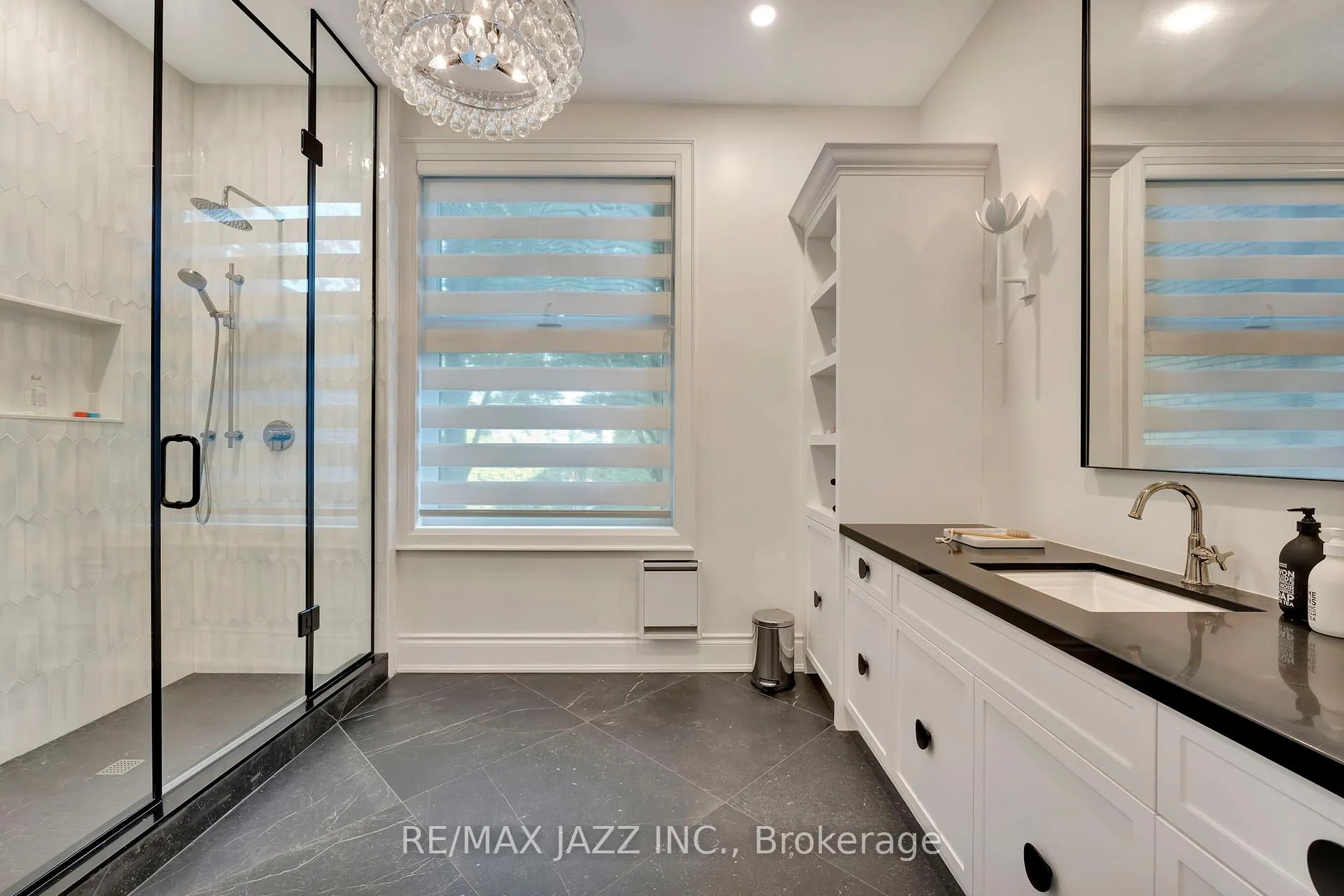Photo 33 of 407 Queen Street S, Hamilton, Durand — HOMEH