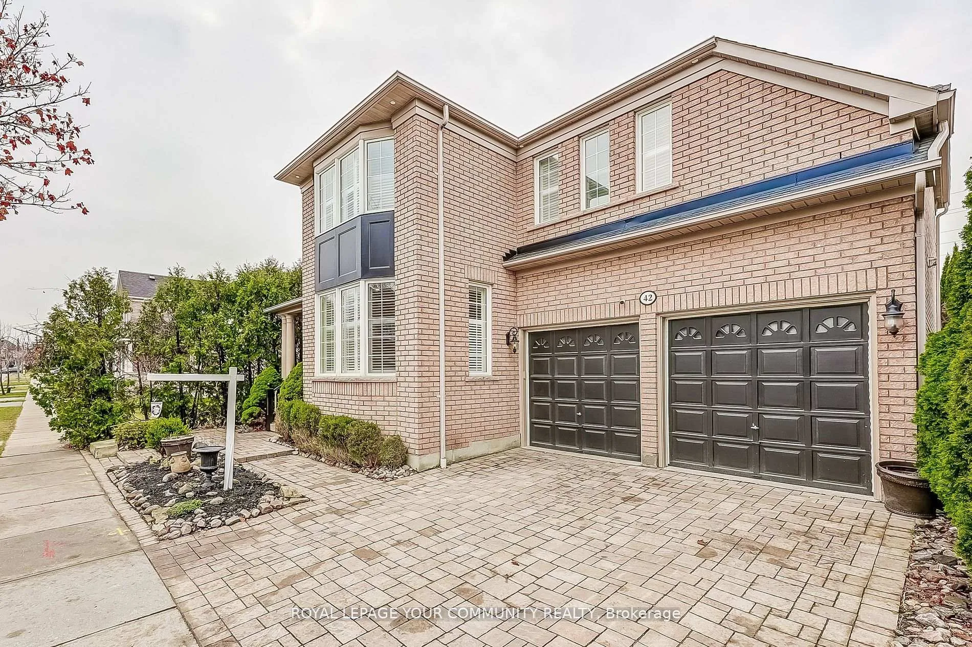 Photo 3 of 42 O'Shea Crescent, Ajax, Northwest Ajax — HOMEH