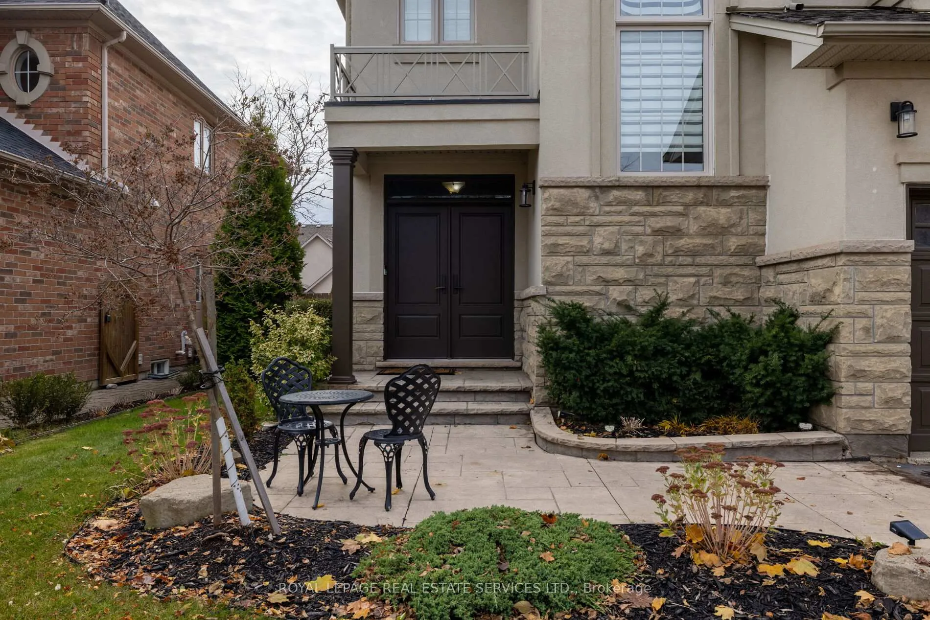 Photo 3 of 2472 Chaplin Road, Oakville, Joshua Creek — HOMEH
