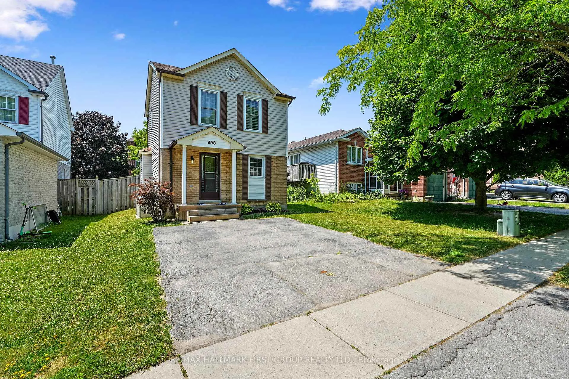 Photo 2 of 993 Fraser Court, Cobourg — HOMEH