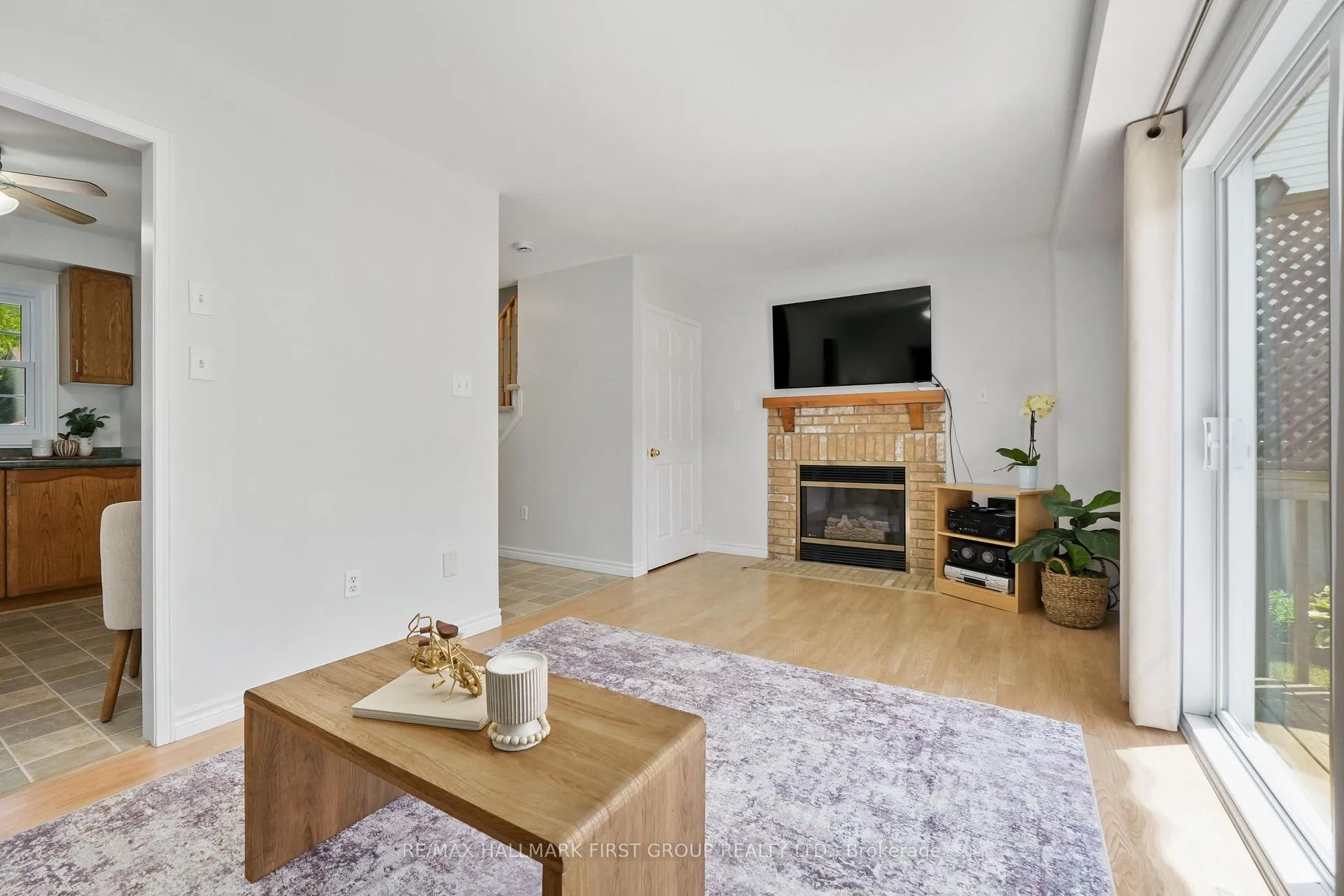 Photo 8 of 993 Fraser Court, Cobourg — HOMEH